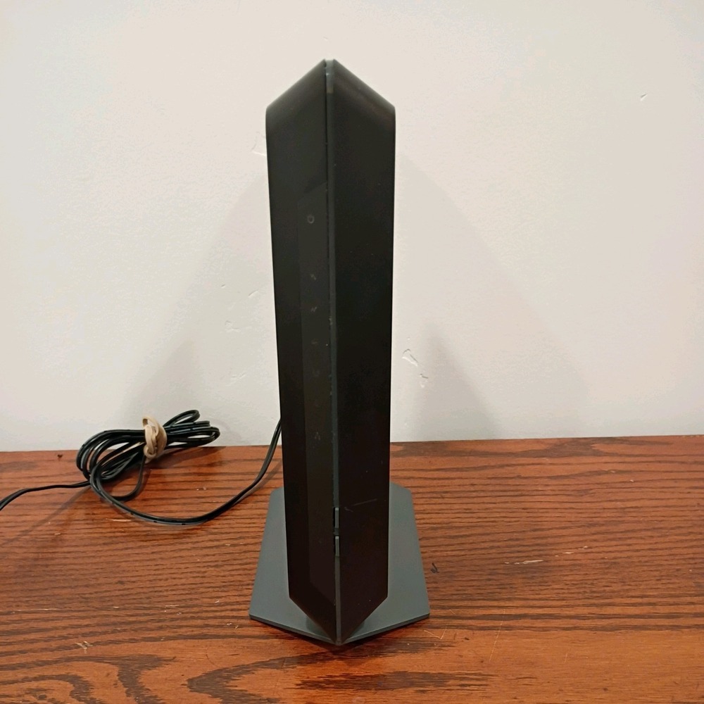 NETGEAR Nighthawk AC1900 C7000V2 Wi Fi Cable Modem Router - Picture 4 of 7